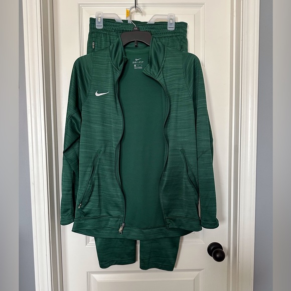 Nike dri-fit two piece set - Picture 1 of 5